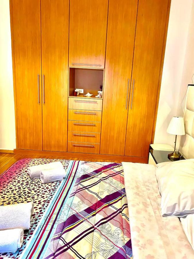 Apartamento 4Bdr Amazing Spacious Full Apt In Plaka Atenas Exterior foto